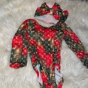 Christmas Leo & head wrap